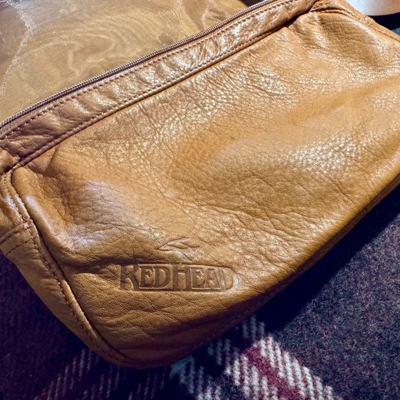 REDHEAD Men’s Soft Zip-around Caramel Colored Leather Toiletry Bag - Pre-owned - Picture 6 of 15
